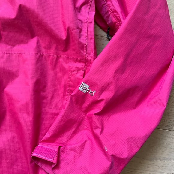 Patagonia Torrentshell Rain Jacket - Bright Pink, Excellent Condition - Picture 3 of 5